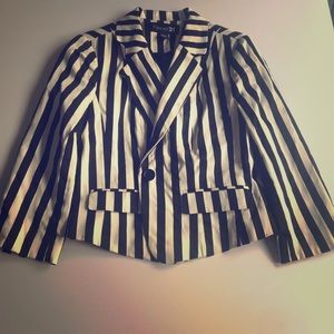 White/Black Blazer